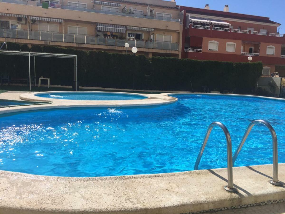 Isla Verde Apartment تورّيفيِخا المظهر الخارجي الصورة