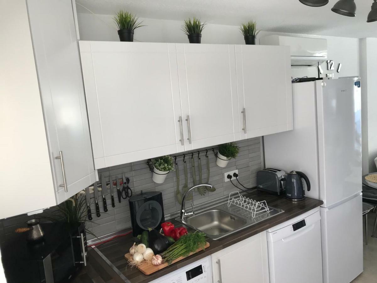Isla Verde Apartment تورّيفيِخا المظهر الخارجي الصورة
