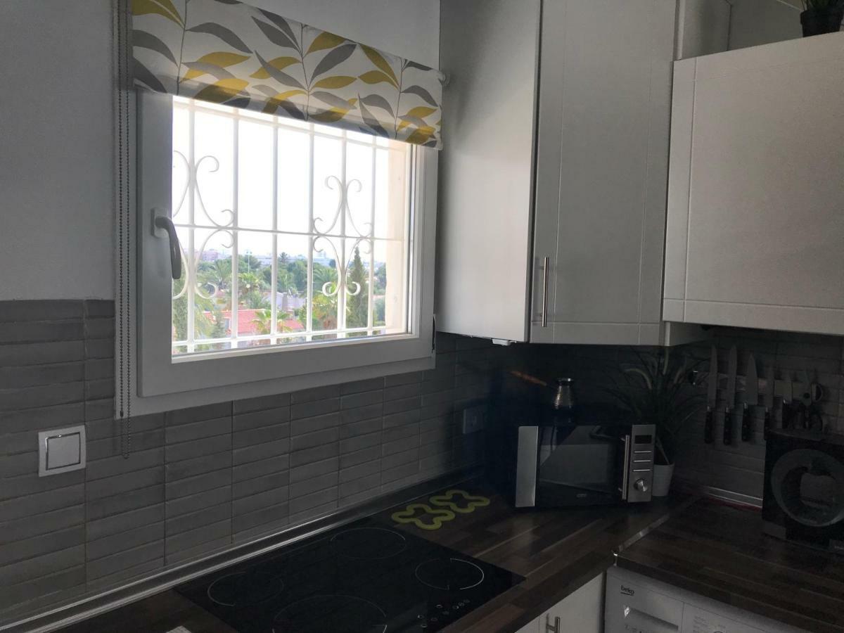 Isla Verde Apartment تورّيفيِخا المظهر الخارجي الصورة