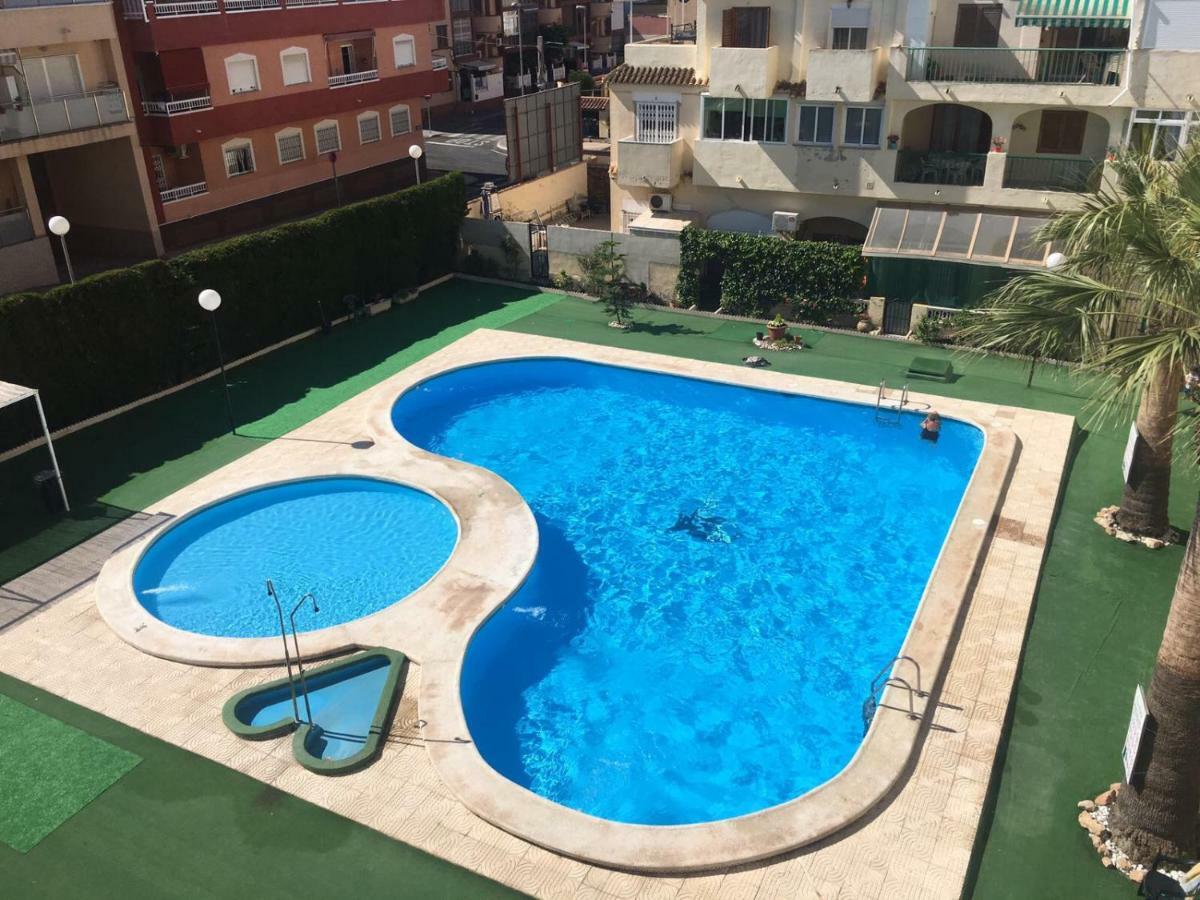 Isla Verde Apartment تورّيفيِخا المظهر الخارجي الصورة